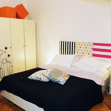 Family Friendly Apartments Πούλα Δωμάτιο φωτογραφία