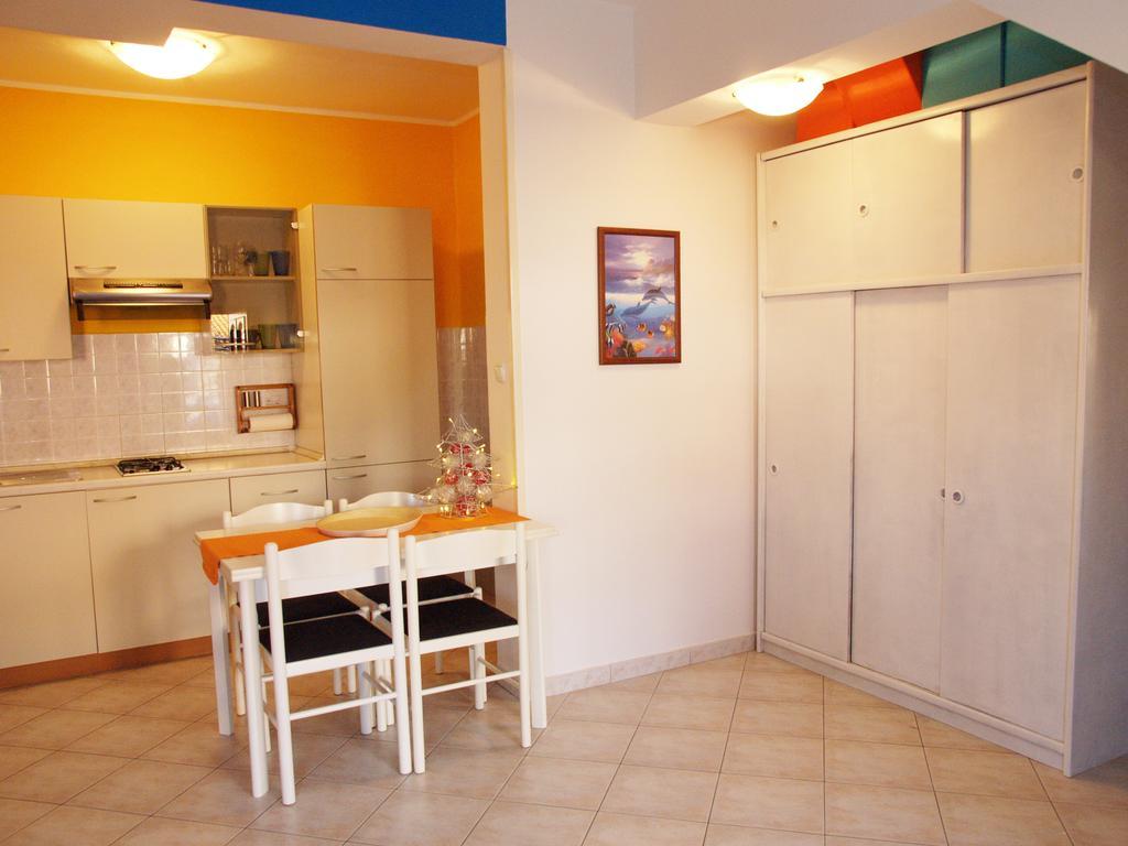 Family Friendly Apartments Πούλα Δωμάτιο φωτογραφία
