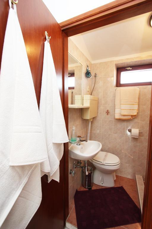 Family Friendly Apartments Πούλα Δωμάτιο φωτογραφία