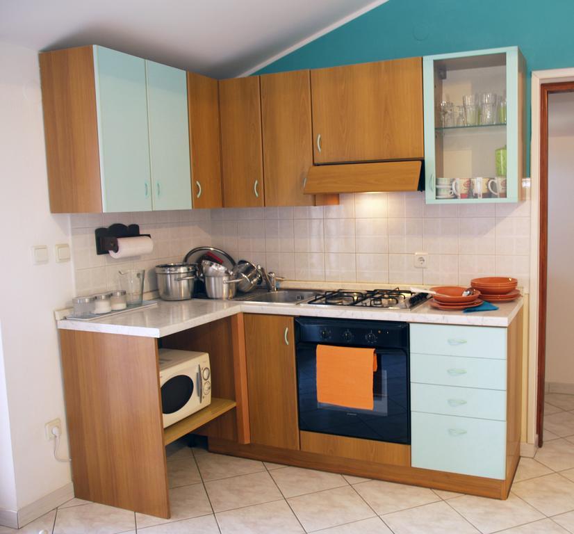 Family Friendly Apartments Πούλα Δωμάτιο φωτογραφία